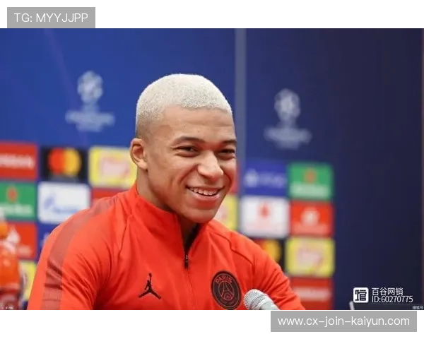 姆巴佩回家乡被粉丝围堵，差点被挤爆